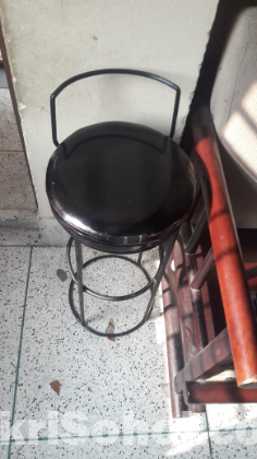 উঁচু চেয়ার